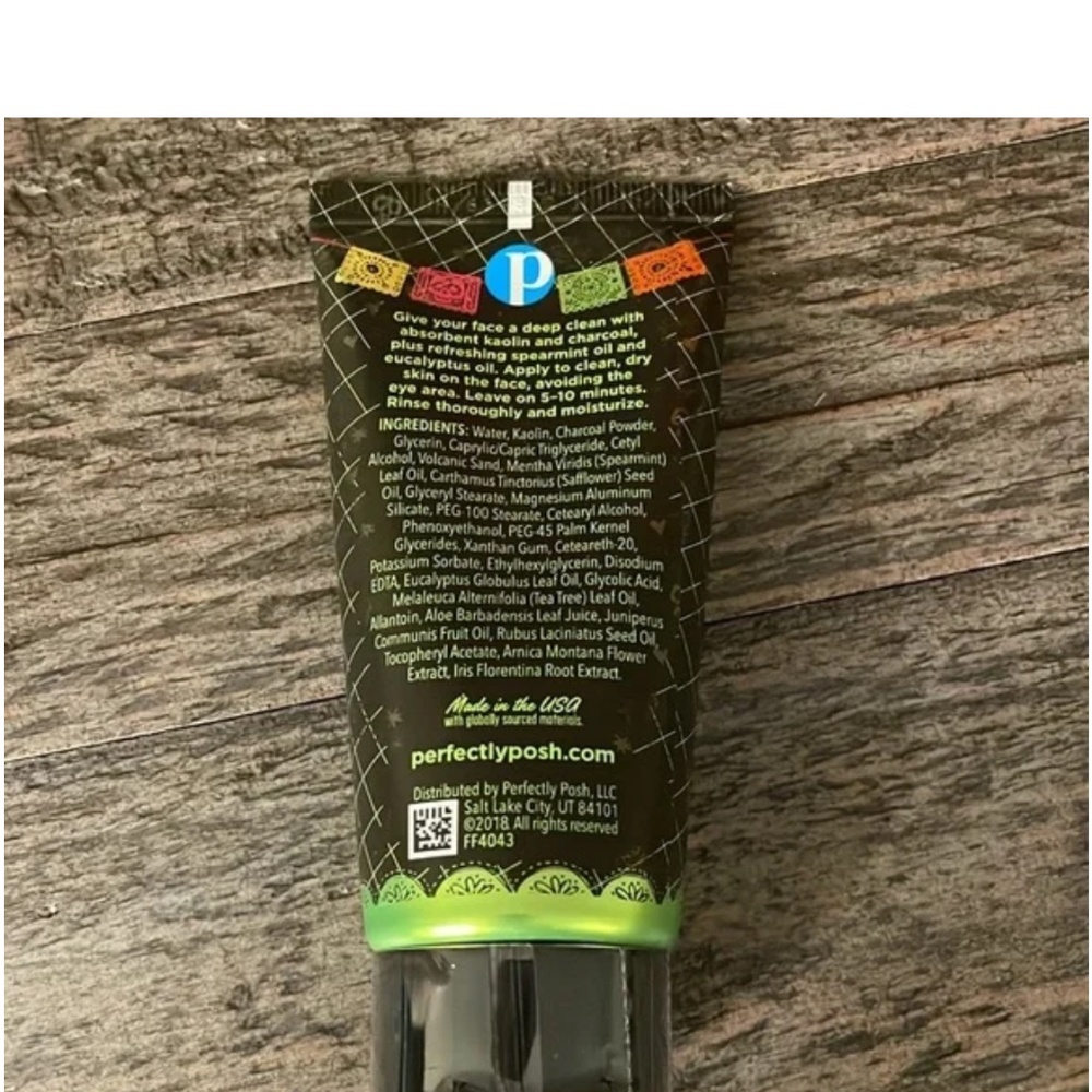 Perfectly Posh~Cackle Spackle~Deep Cleaning Face Mask~New/Sealed - Picture 3 of 6